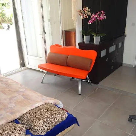Monaco&beaches Next Door Apartamento Rocabruna